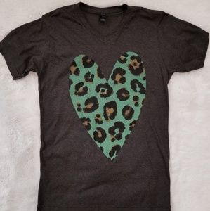 Leopard heart tee